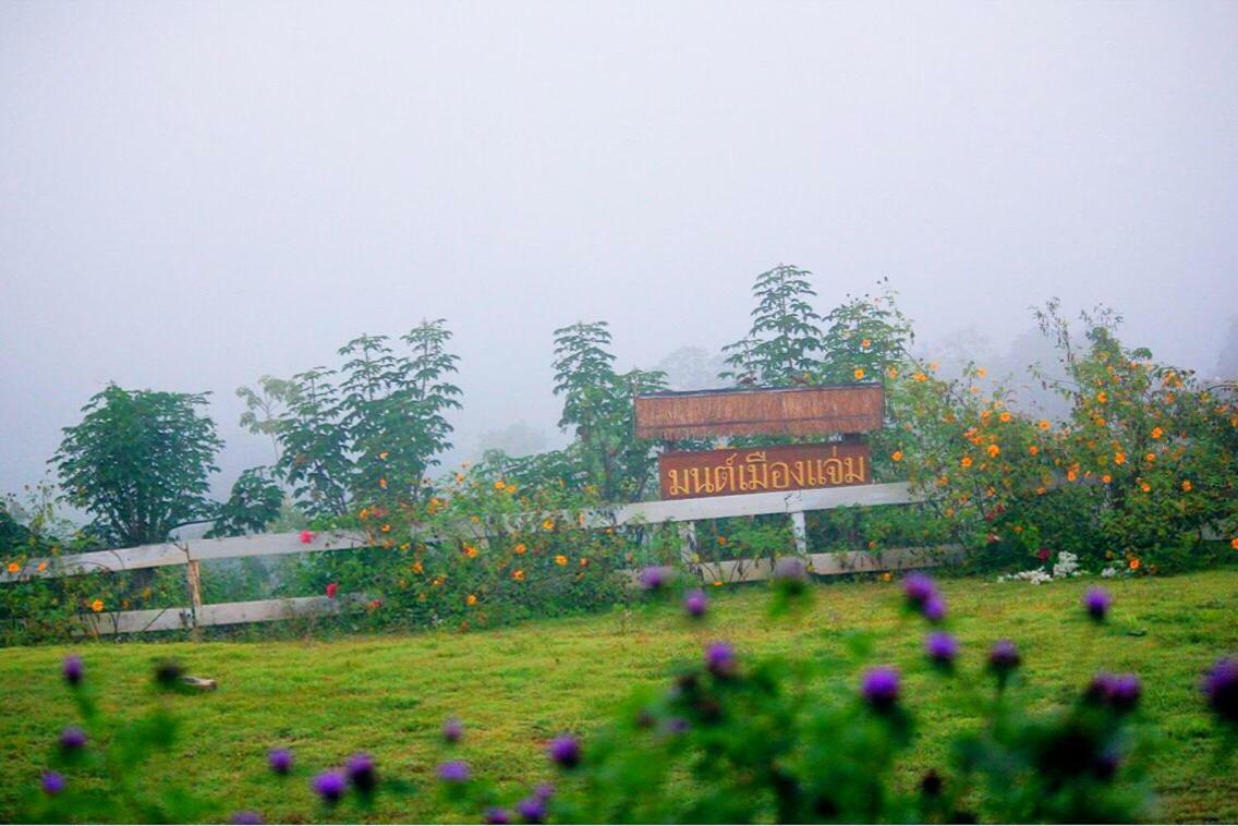 Hotel มนต์เมืองแจ่ม Mae Chaem Esterno foto