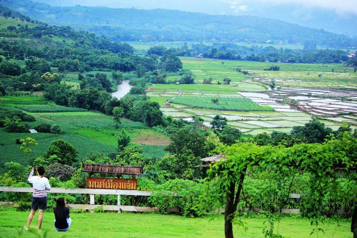 Hotel มนต์เมืองแจ่ม Mae Chaem Esterno foto