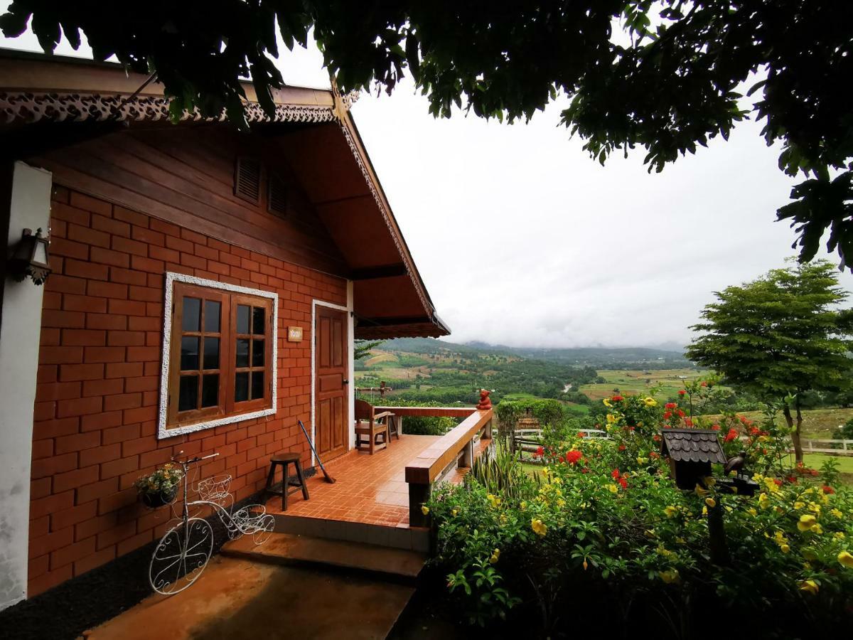 Hotel มนต์เมืองแจ่ม Mae Chaem Esterno foto